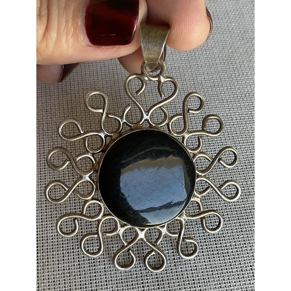 Mexico 925 Sterling Silver Round Black Onyx Pendant Ornate Vintage - Picture 2 of 6